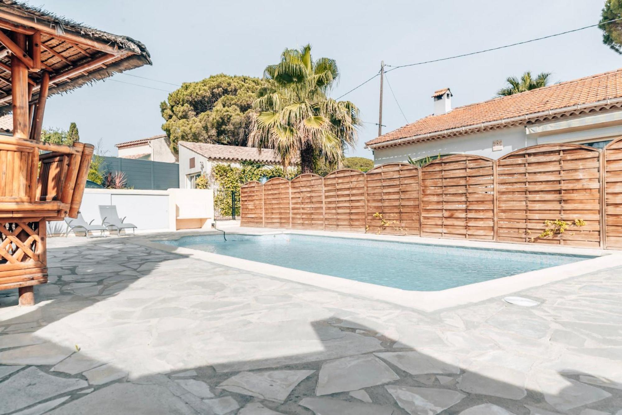 Reve D'Azur, Mazet En Bord De Mer, Parking, Piscine Partagee, Terrasse Bbq & Draps Inclus La Nartelle, 1 Salon, 1 Chambre, 1 Cuisine , 1 Sdb Sainte-Maxime Esterno foto
